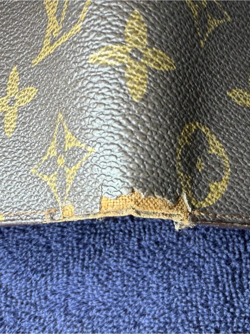 ( damaged ) Louis Vuitton wallet